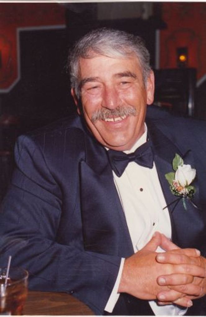 Michael John Schueller Profile Photo
