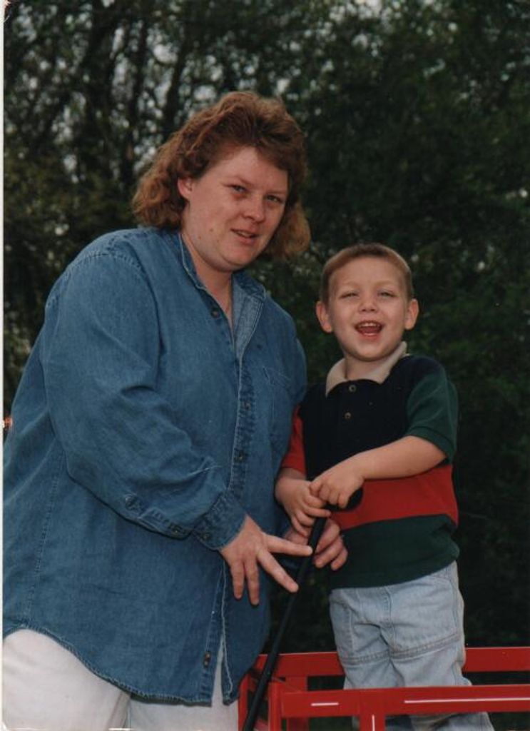 Sue Ellen (Sharrai)  Carter