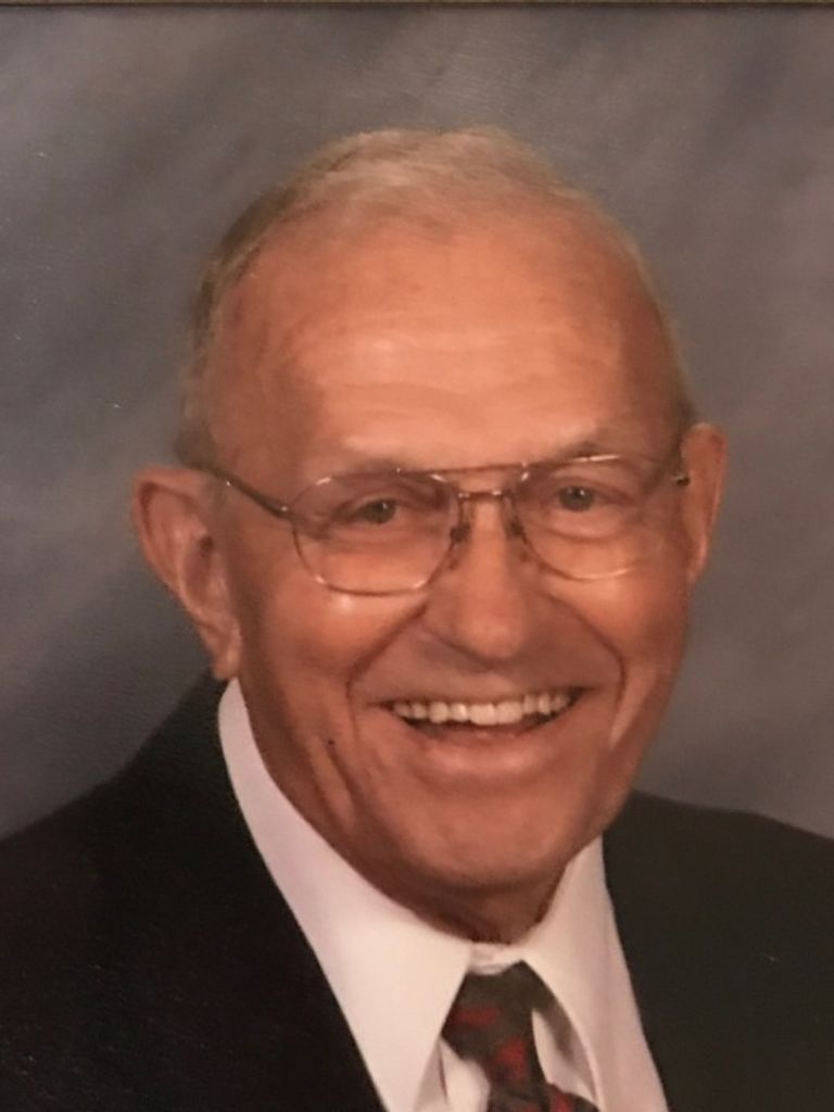Lyle Zear
