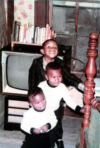 Earline Wilson photo gallery thumbnail 47 of 85