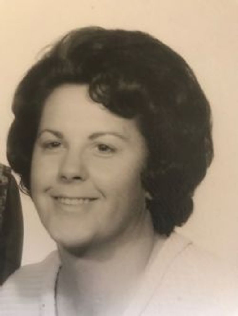 Jewel Lahti Profile Photo