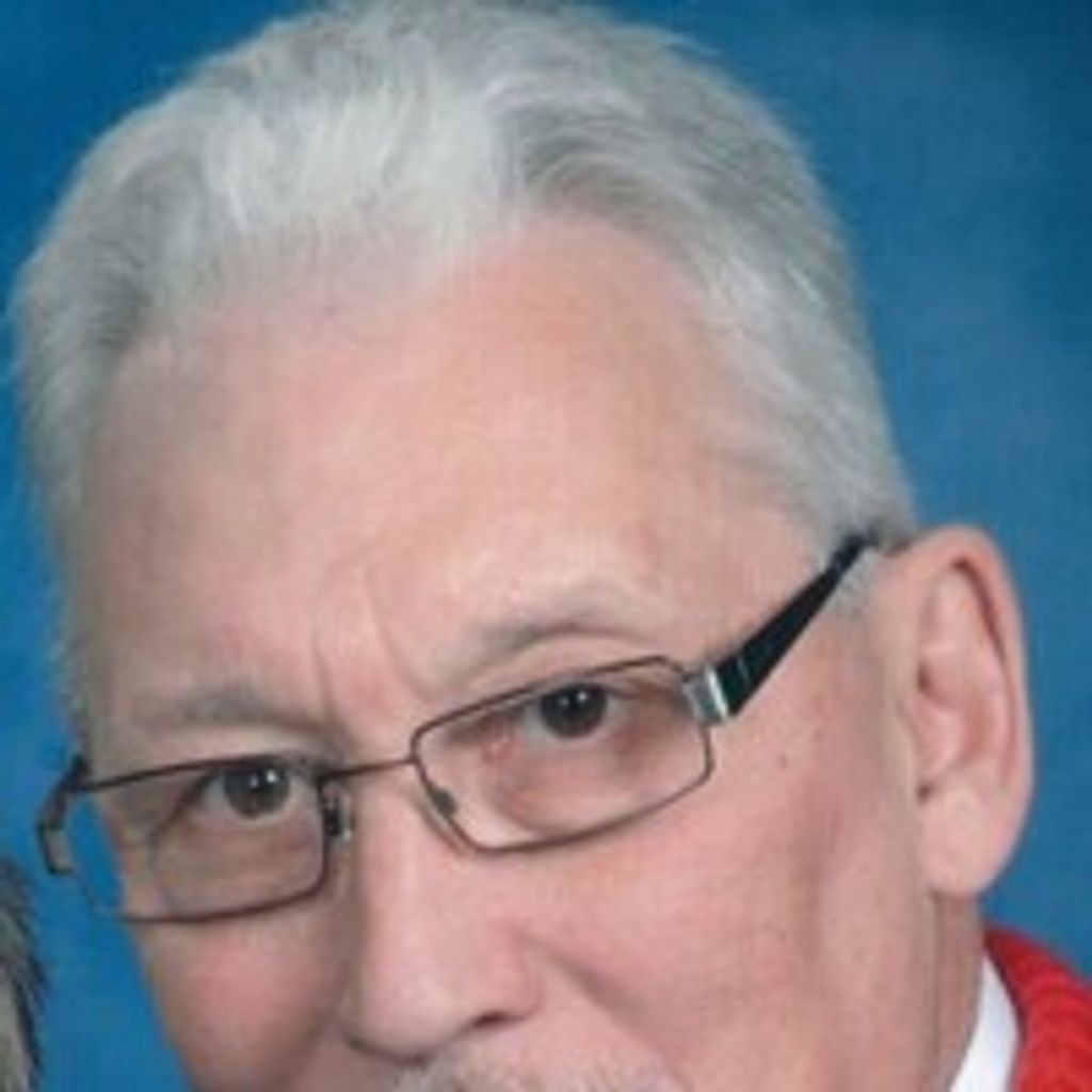 Robert Richards Profile Photo