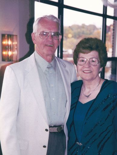 Verna F. Edwards Strandlund photo gallery thumbnail 32 of 75