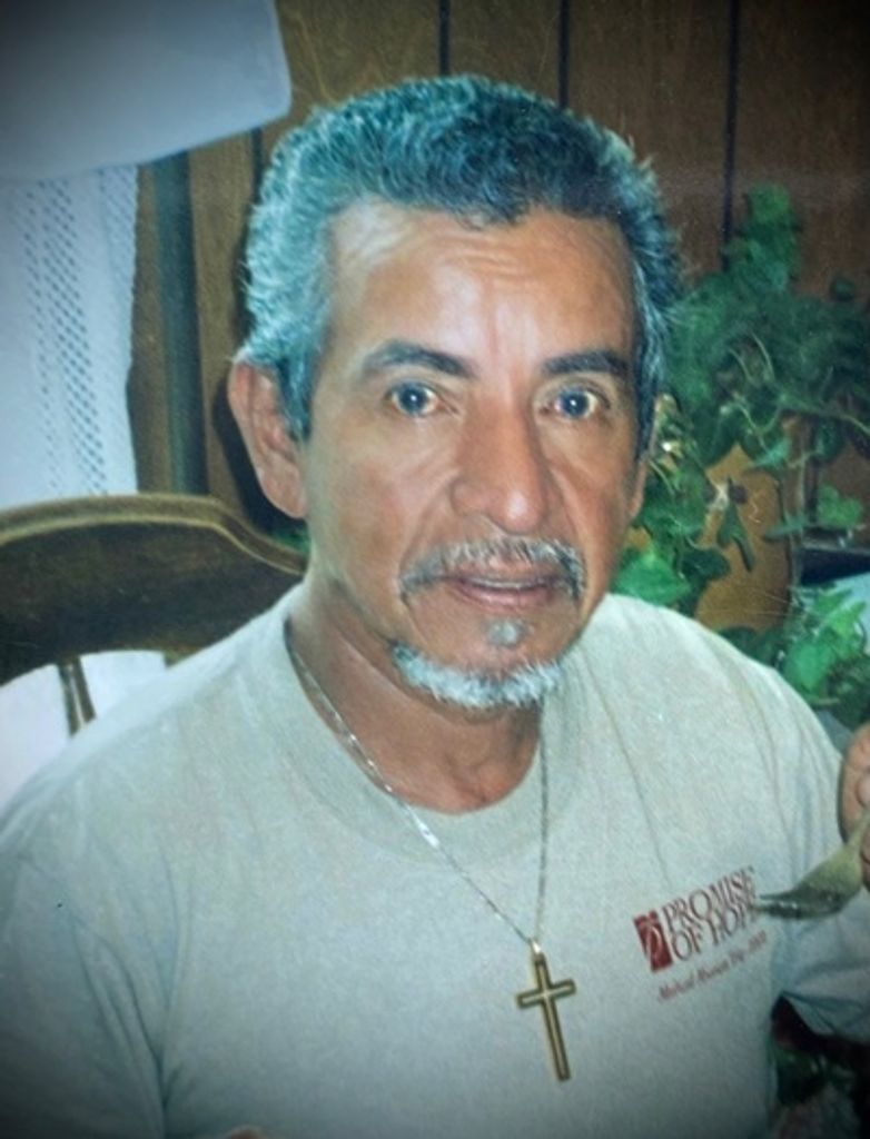 Julio Castillo Profile Photo