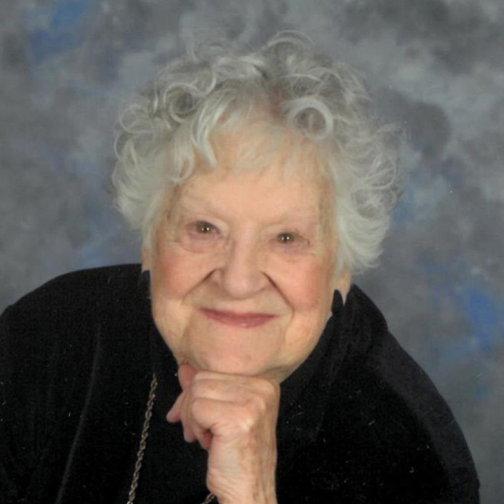 Evelyn Mae Loutzenheiser