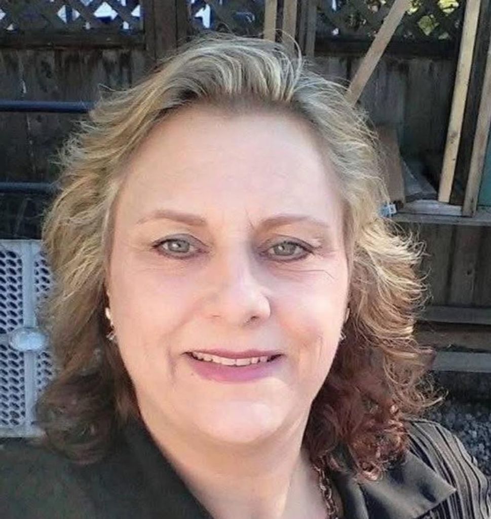 Shari Kaye Knutzen Profile Photo