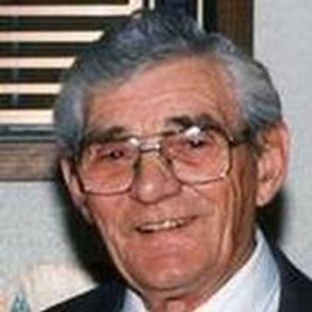 Donald  E. Hoyt