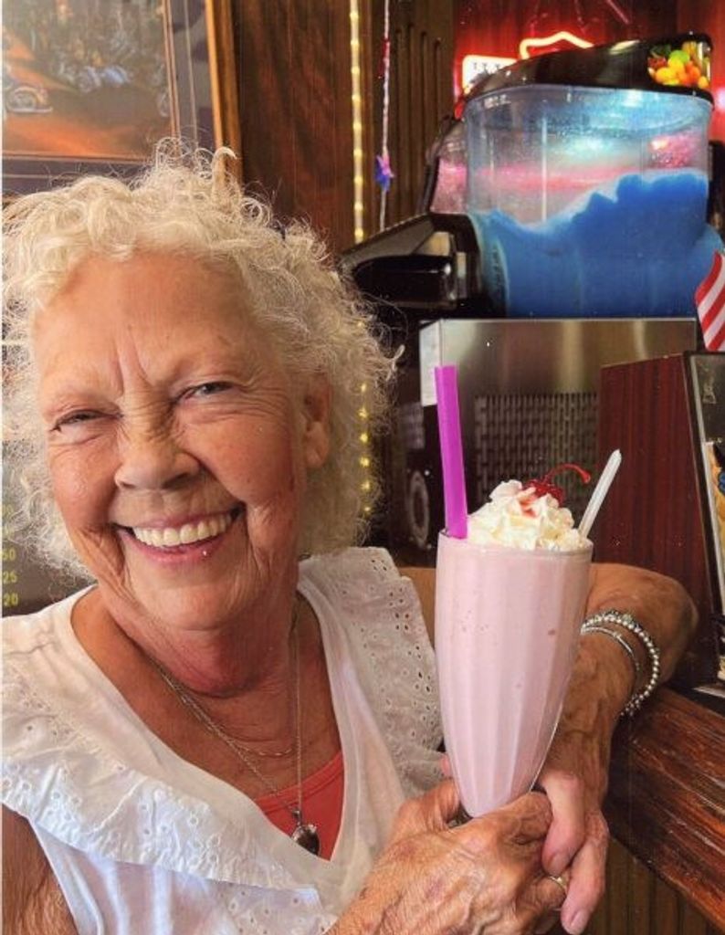 Carol Lee Walker Profile Photo