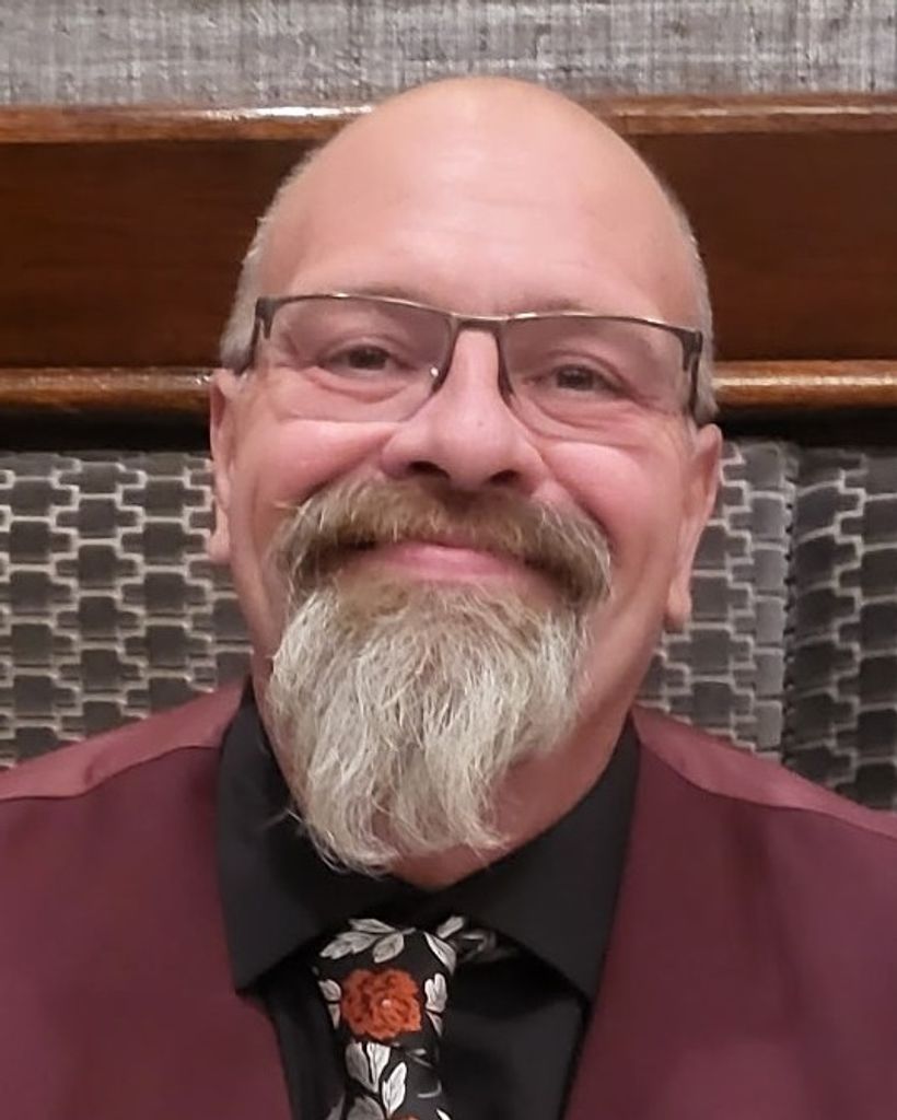 Erik T. Wenzel Profile Photo