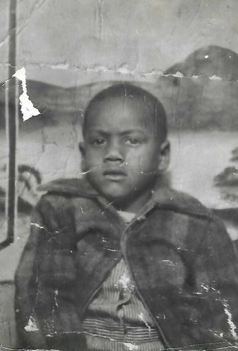 Earnest Phillips photo gallery thumbnail 4 of 104