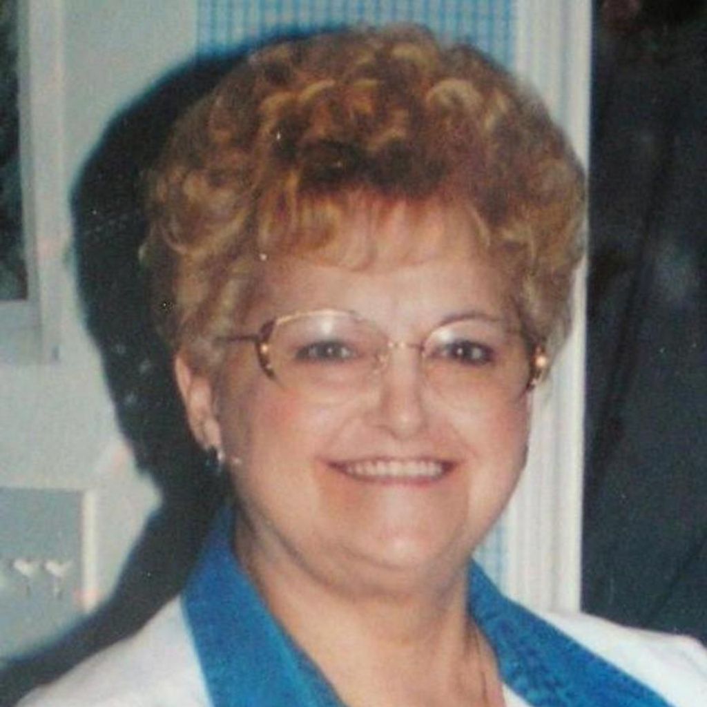 Carolyn Lee Eaves Profile Photo
