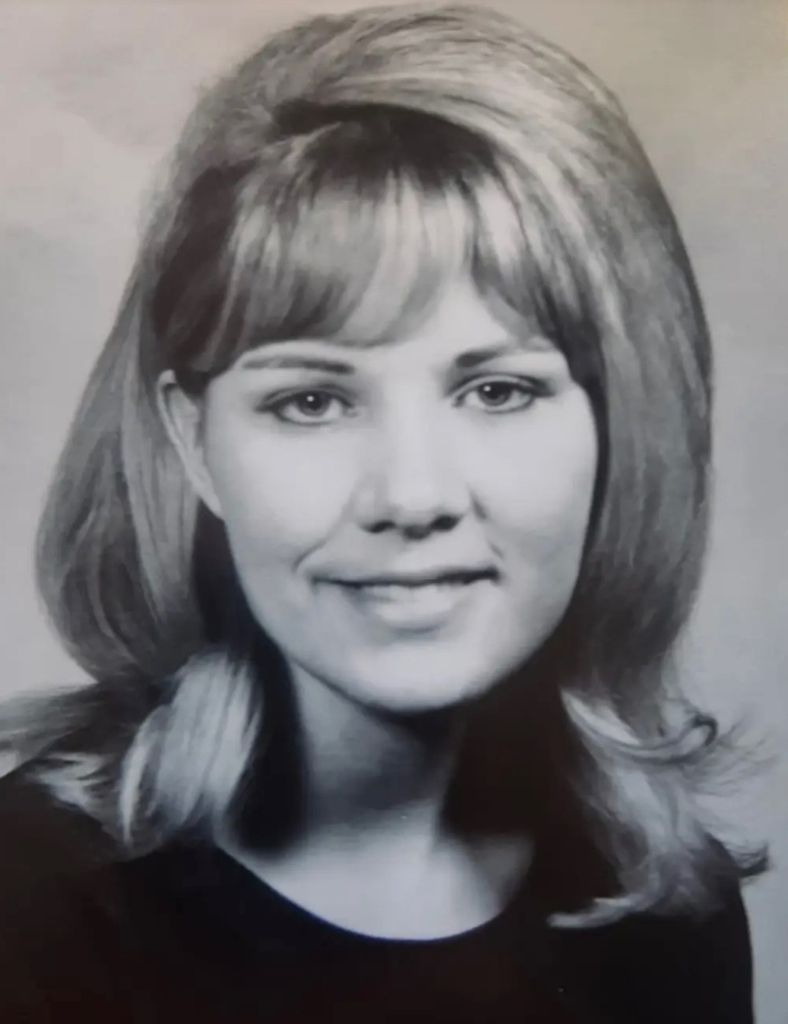 Mary  Ellen Hall Profile Photo