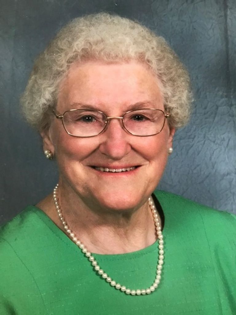 Lizzie Quenzer Profile Photo
