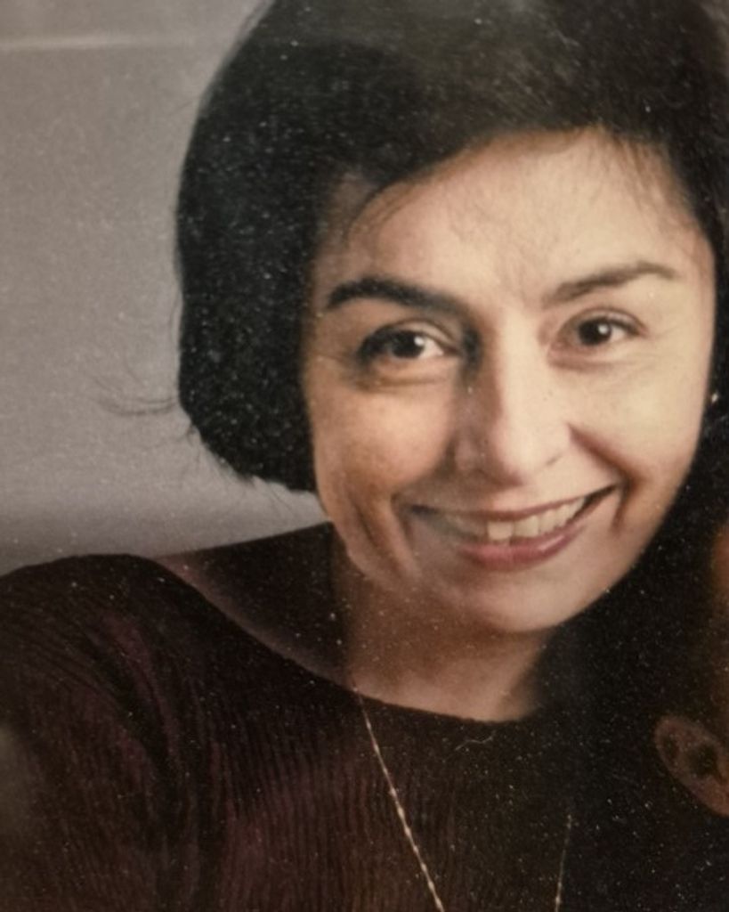 Elvira L Rivera