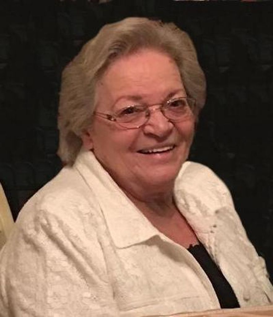 Cassie Ozina Hensley Profile Photo