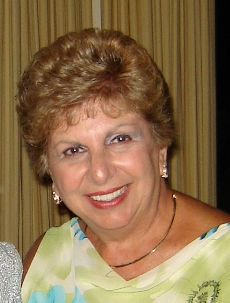 Elaine Viverito Conti
