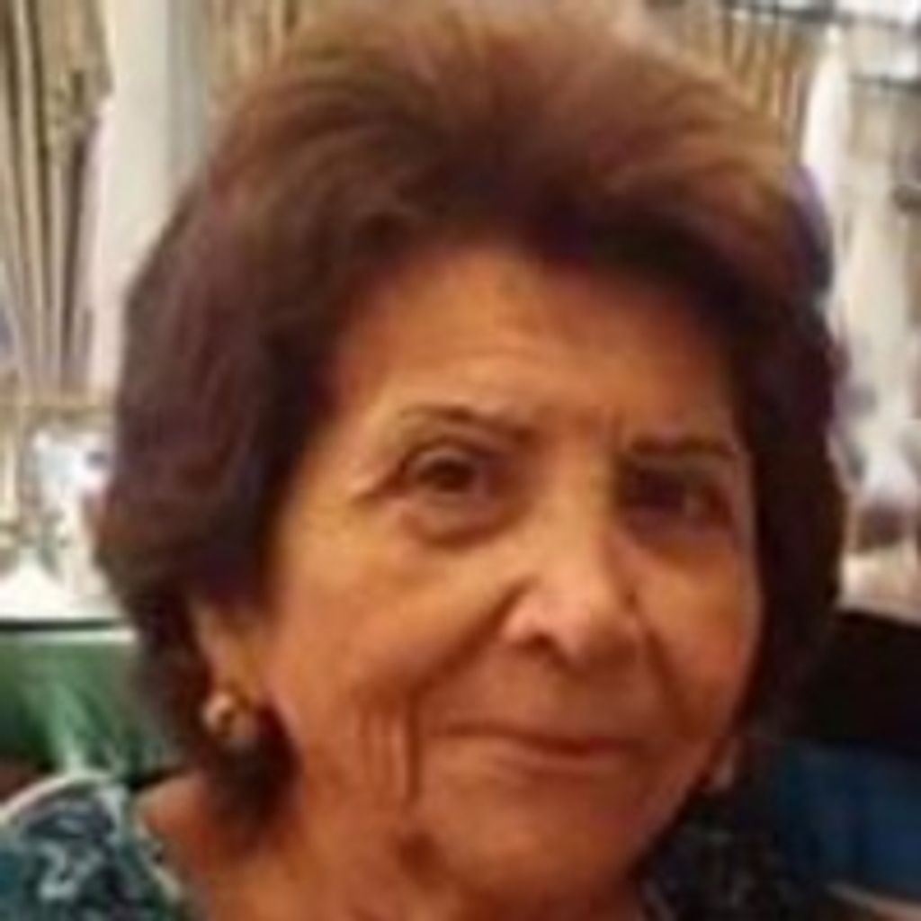 Esperanza Cirlos Profile Photo