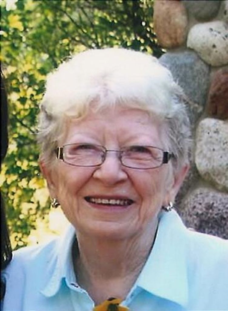 Jacqueline B (Booth) Lucci