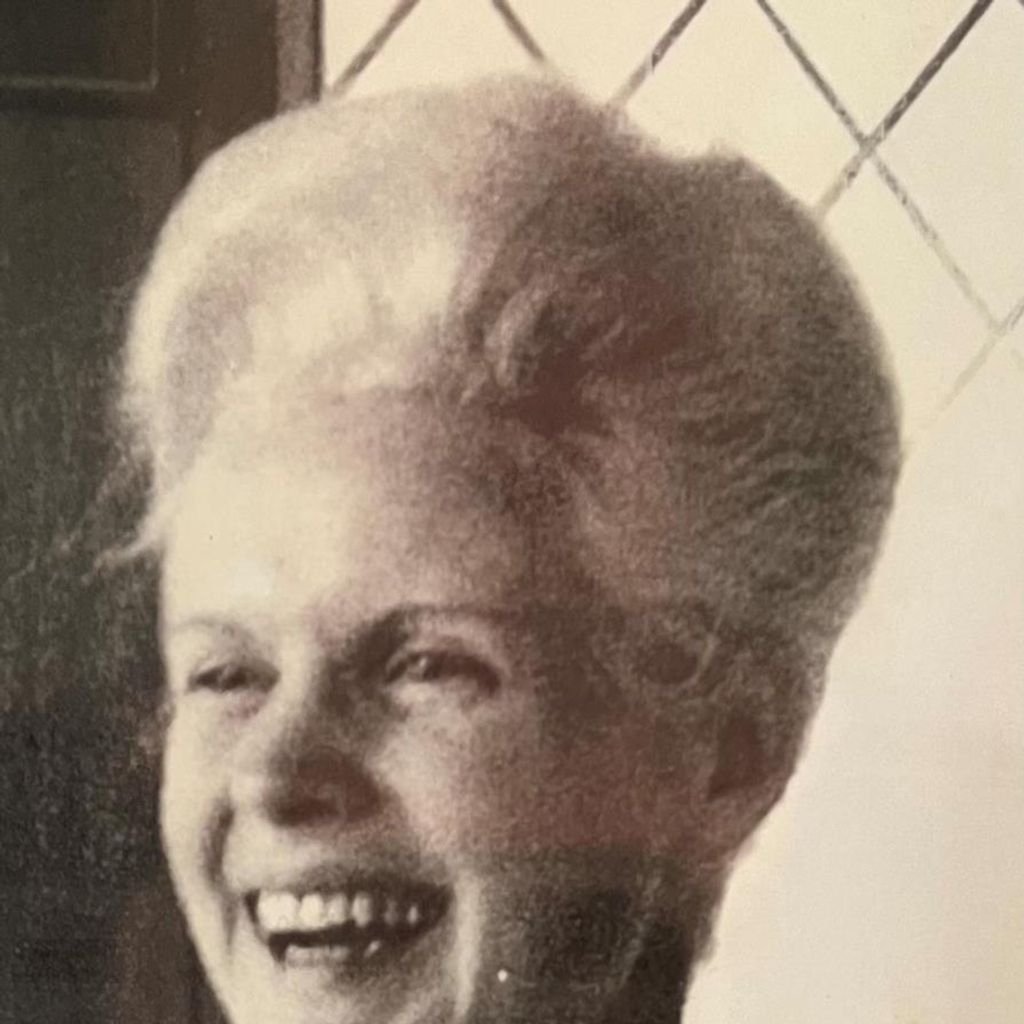 Helen M Siragusa