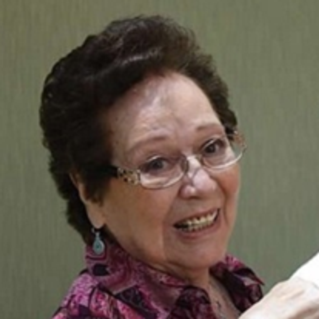 Lucia Robles