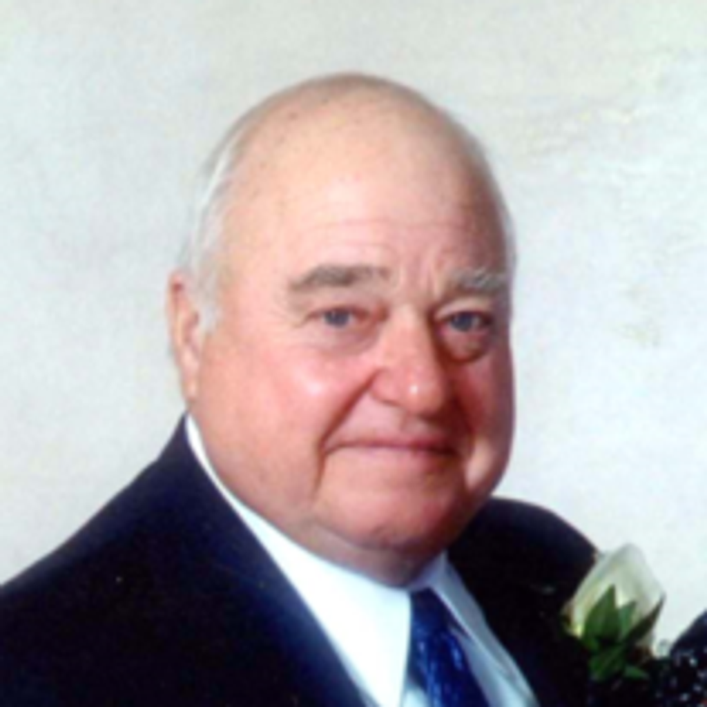 Kenneth W.  Lueck