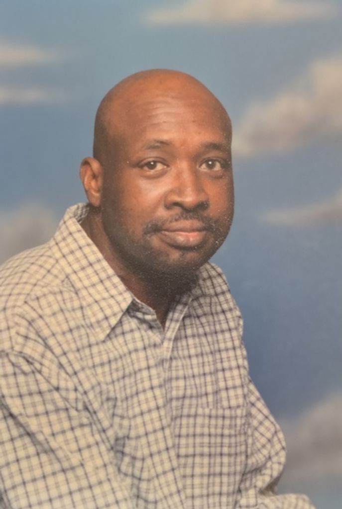 Michael Alonza Plummer Profile Photo