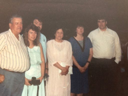 Evelyn (Howard)  Muncy photo gallery thumbnail 53 of 68