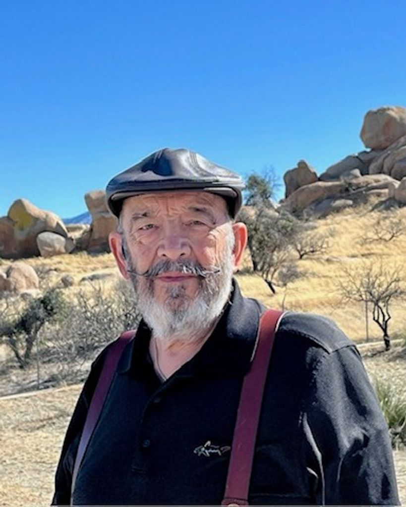 Victor Manuel Medina Profile Photo
