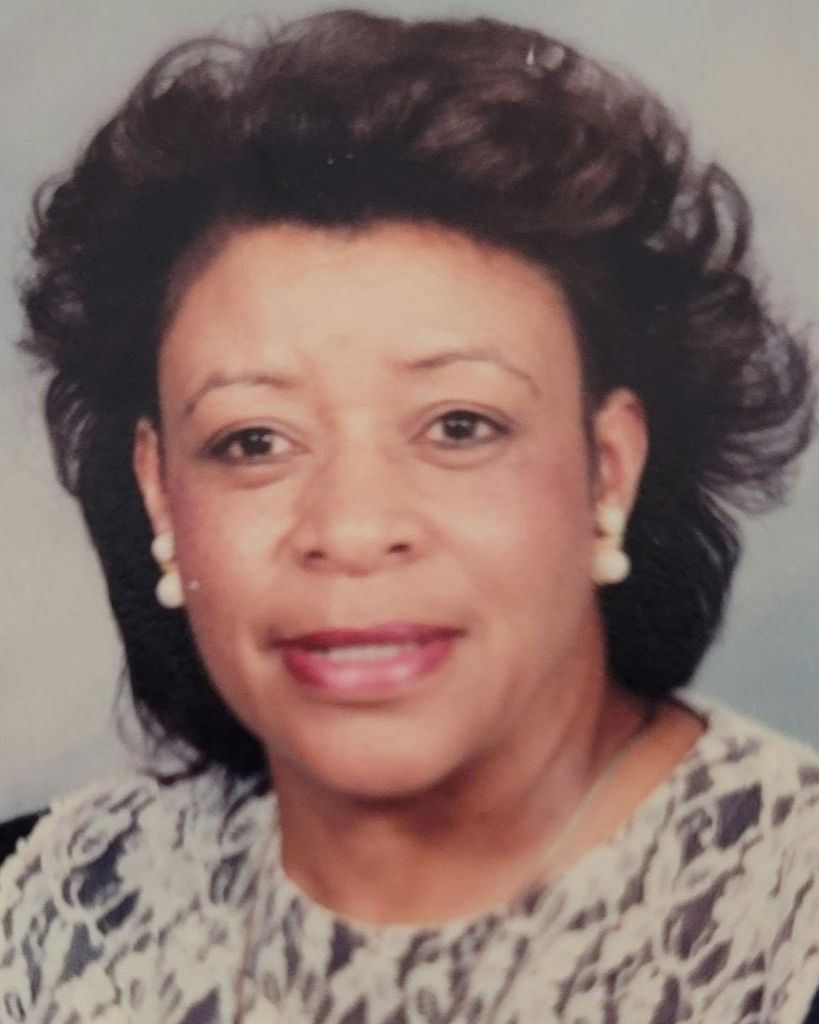 Annie Lois Toraine