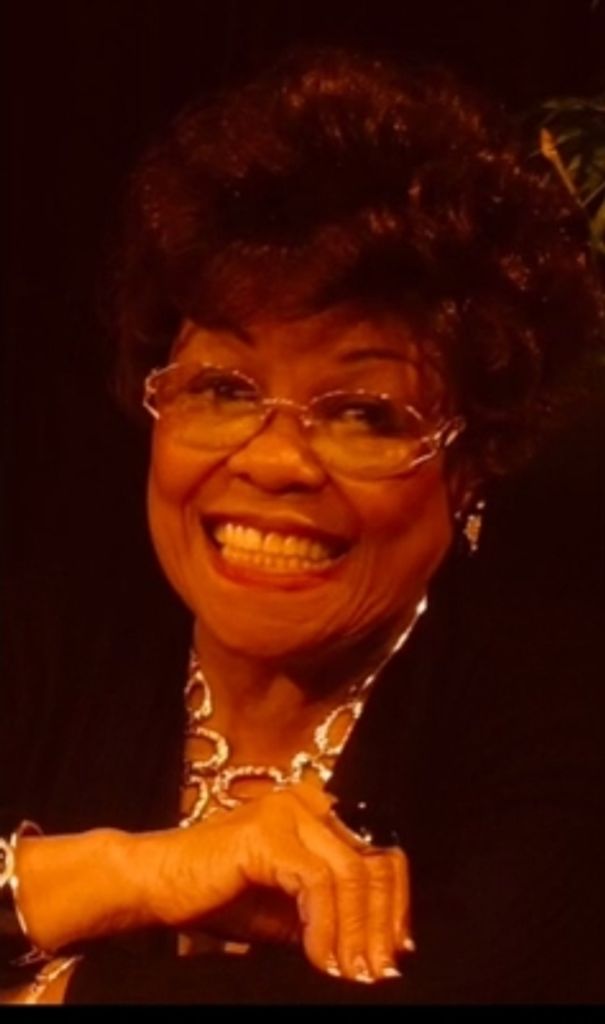 Mary J Snell-Davis