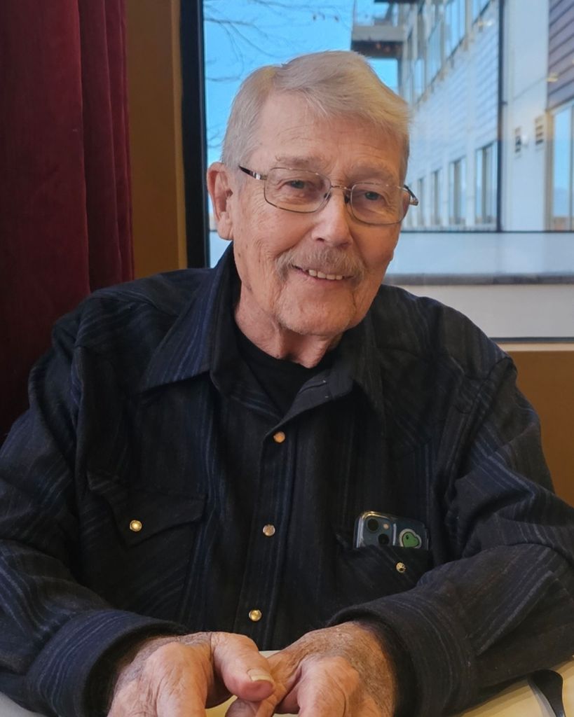 Tom Dee Stokes Profile Photo