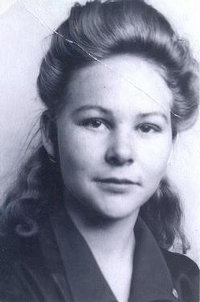 Joyce Lanora Hackworth