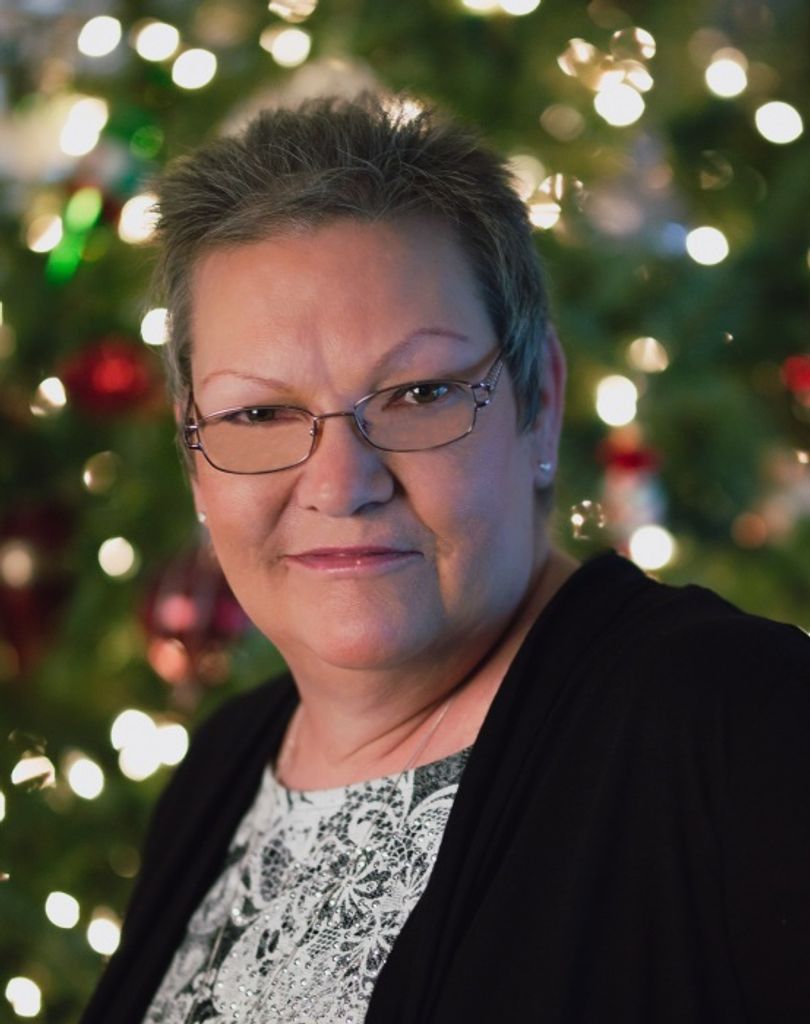 Sherri (Evins)  Stowe