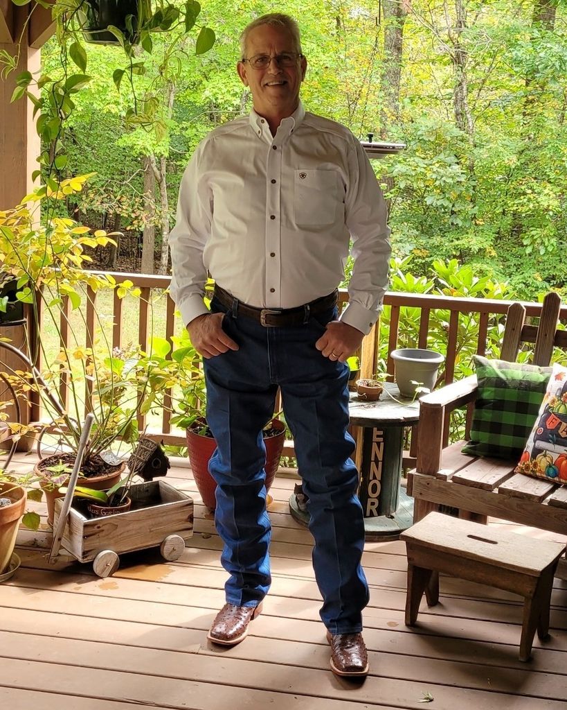 Michael "Mike" Kenneth Ennor