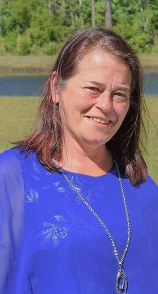 Lesley Elaine Moore Profile Photo