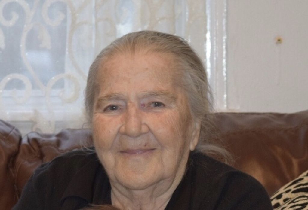 Elpiniqi Salushi Profile Photo