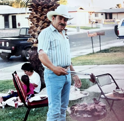Jose Saenz photo gallery thumbnail 18 of 63