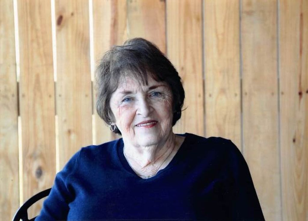 Diana Combs Profile Photo