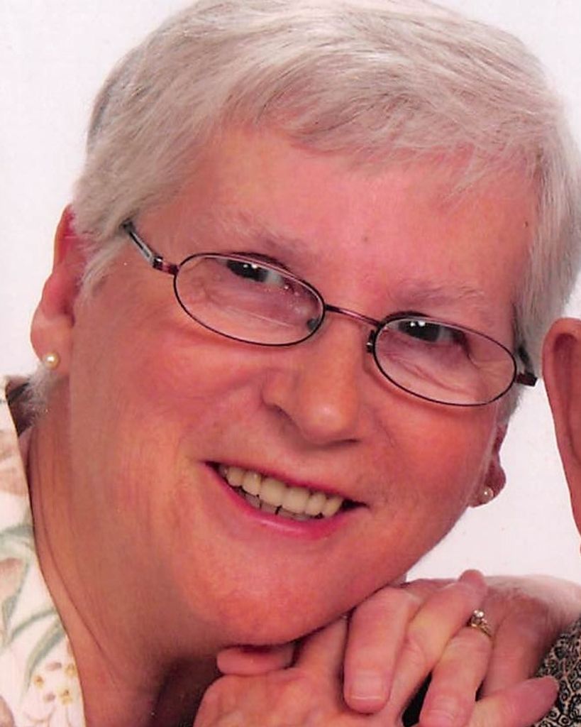 Carolyn E. Richar