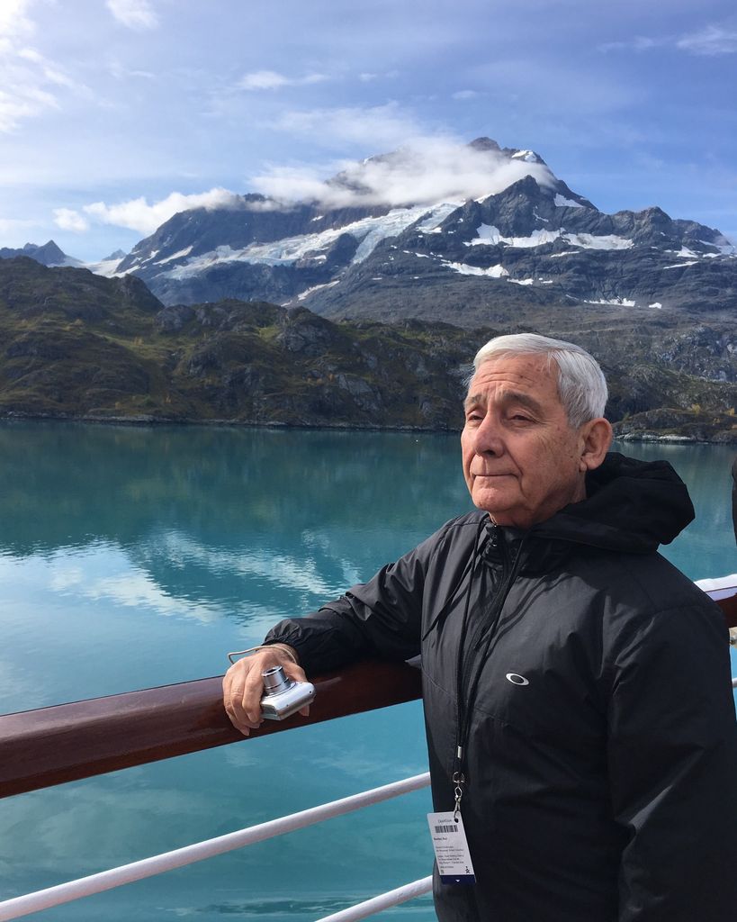 Raul Vicente Benitez Profile Photo