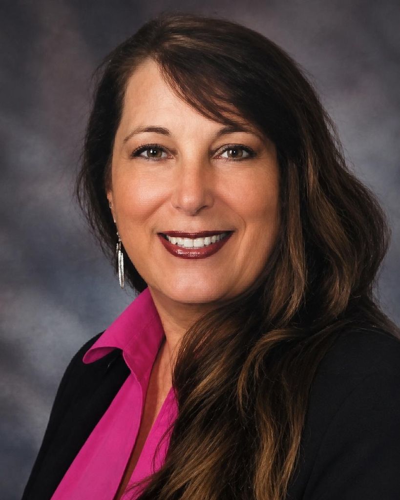 DONNA (HENNING) DAVIS Profile Photo