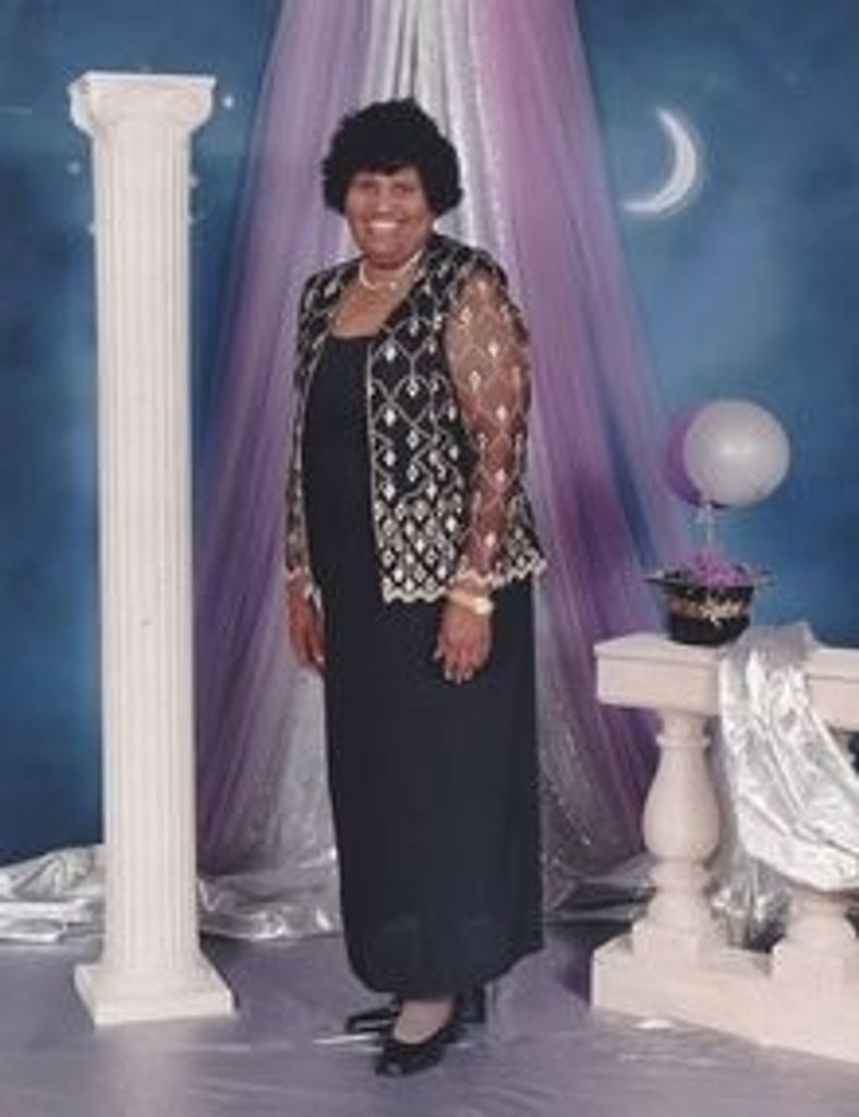 Ms Eva Betterson