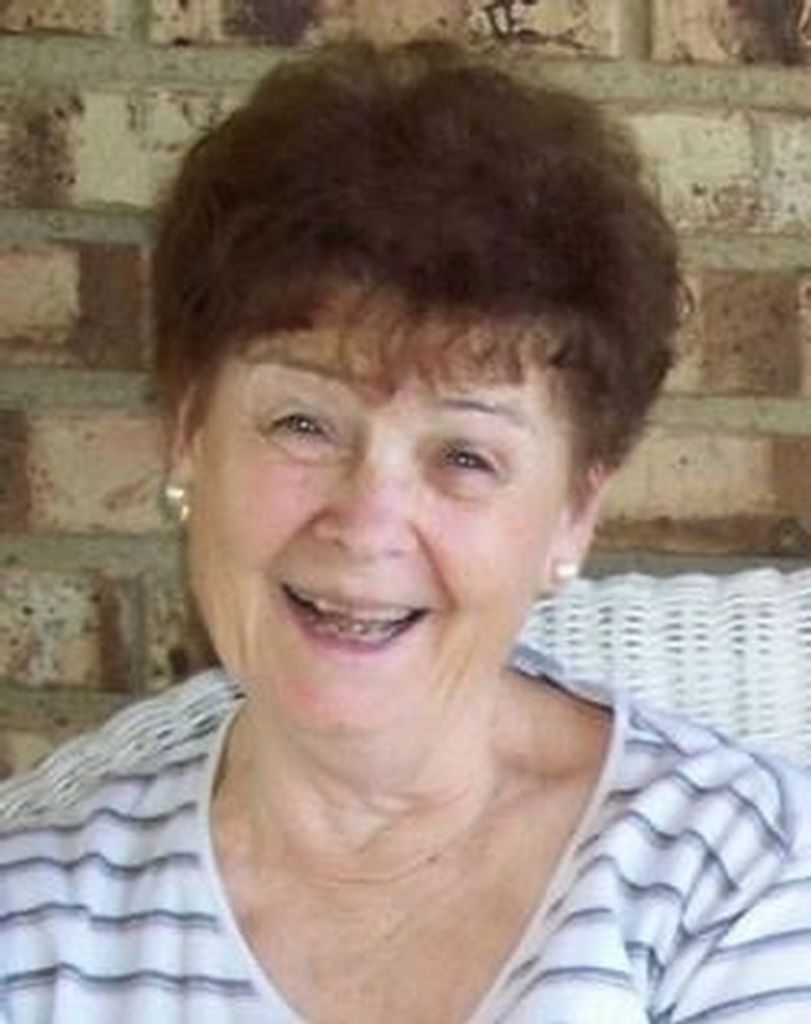 Betty "Sis" Richardson
