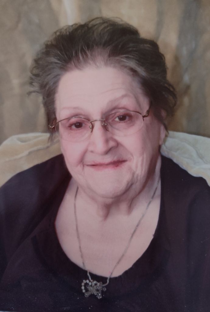 Anna Rose Stoll Profile Photo