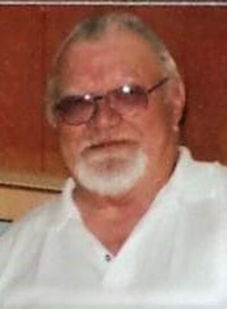 Maurice "Moe" E Leclerc