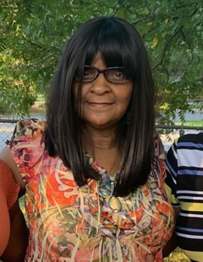 Evelyn Sandra (Oliver)  Owens