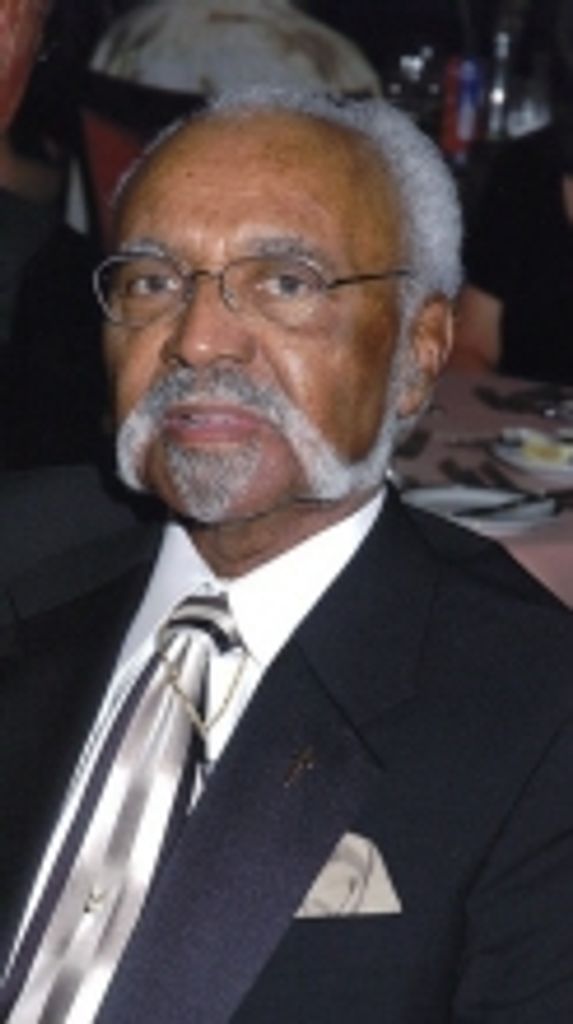 Charlie Sanders Jr Profile Photo