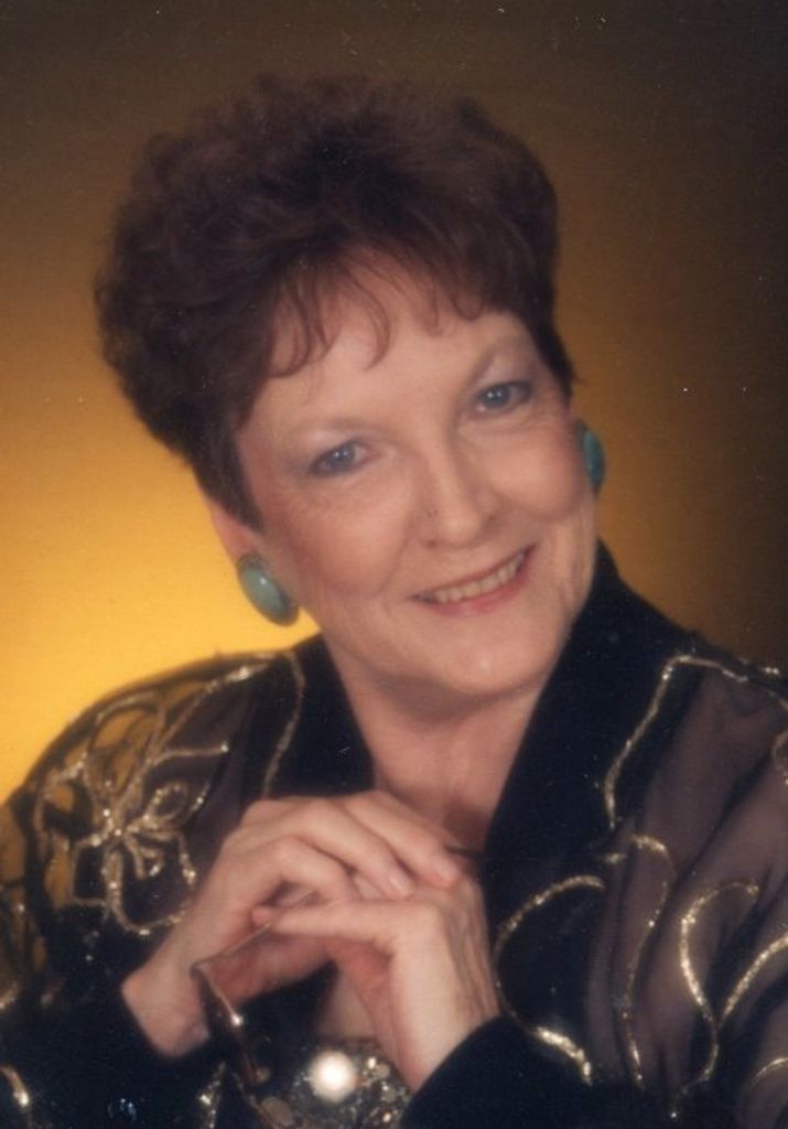 Elizabeth Vonnrau (Faircloth)  Arechiga