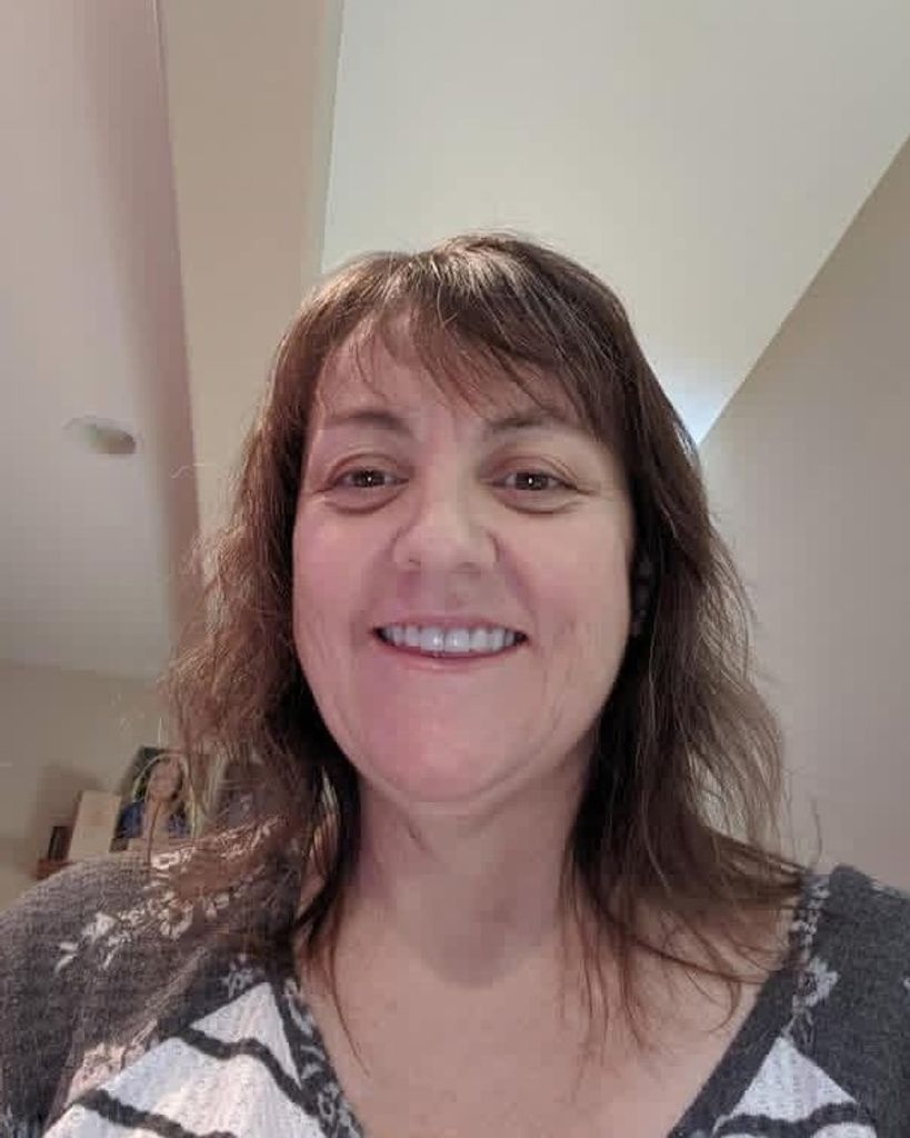 Julie Diane Lube Profile Photo