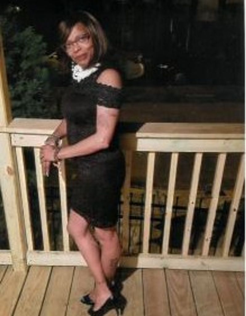 Stephanie Shlet Peeples-White Profile Photo